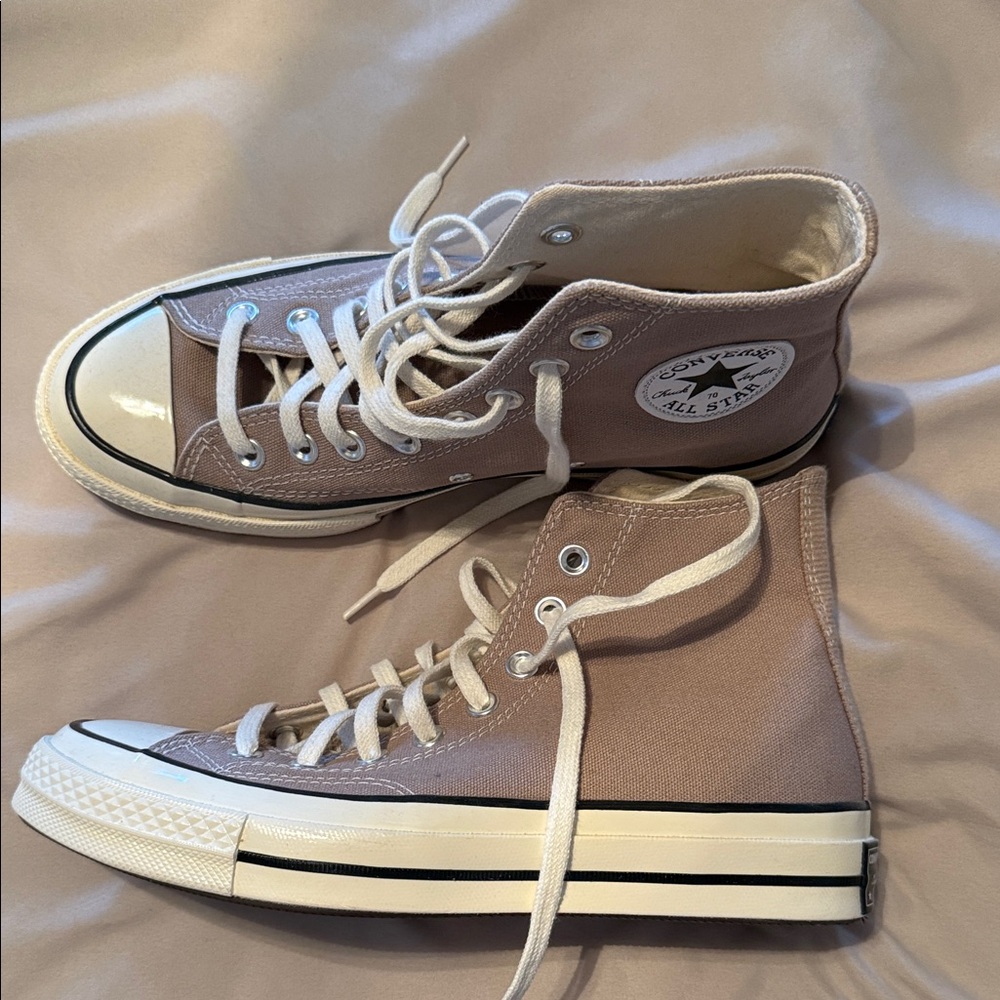 Converse High-Top Sneakers in Light Brown